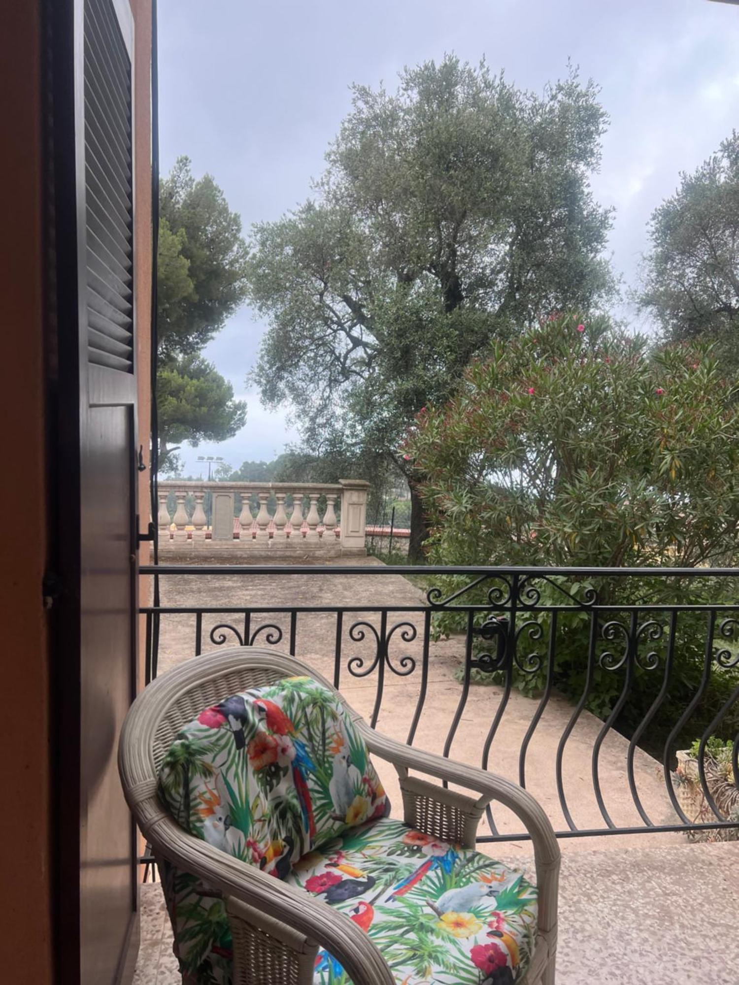 Bas De Villa Vue Mer Eze Village Экстерьер фото